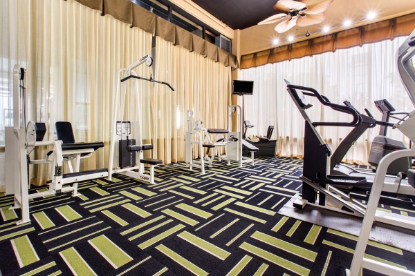 COMFORT INN AND SUITES OCEANFRONT (Virginia Beach)